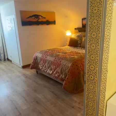 Bahnhof West 아파트