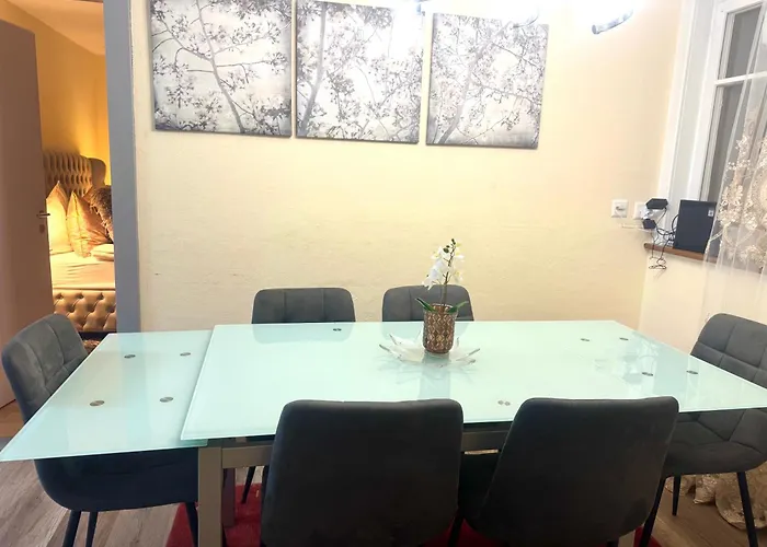 Bahnhof West Apartment