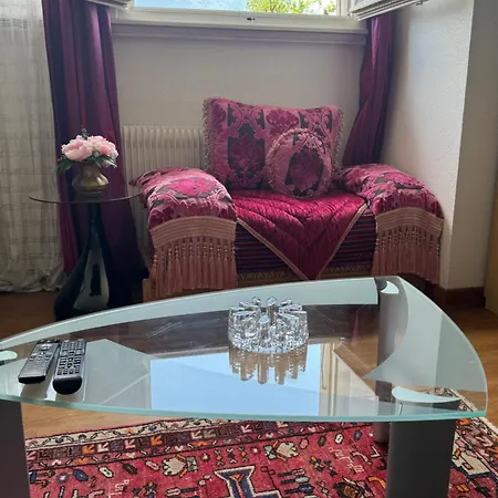 Bahnhof West Apartment *