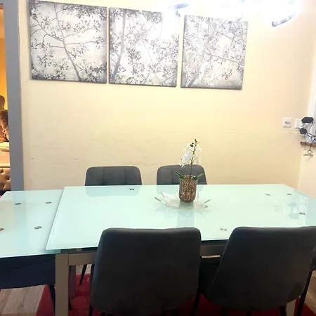 Bahnhof West Apartment