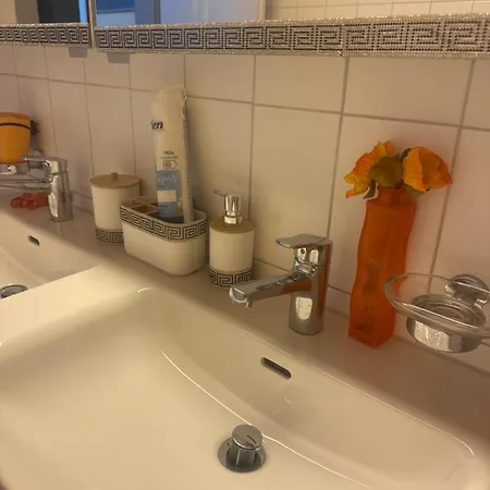 Bahnhof West Apartman